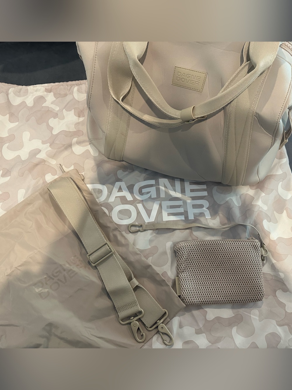 Dagne Dover oyster Landon large